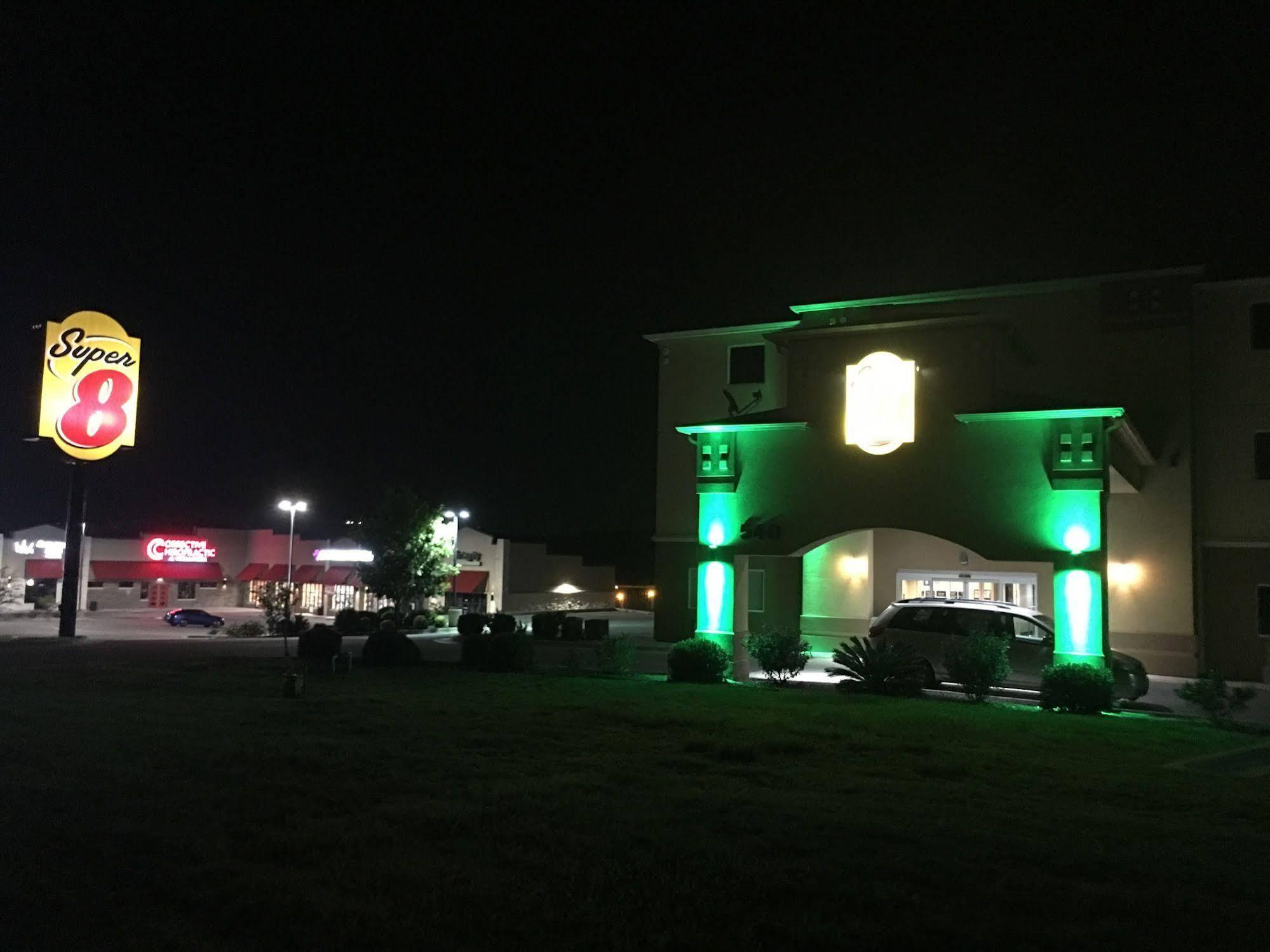 Super 8 By Wyndham Harker Heights Killeen - Fort Cavazos Exterior foto